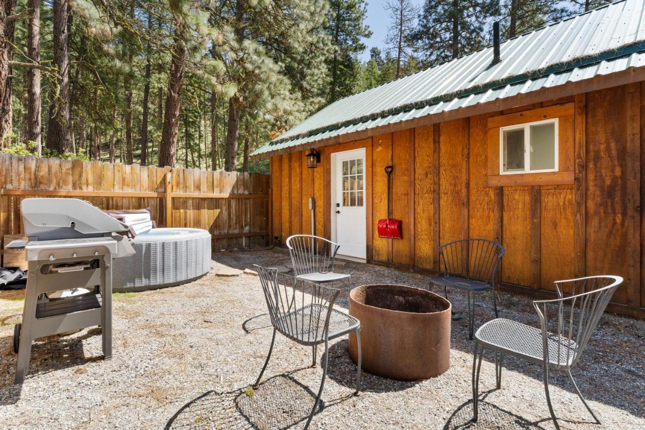Echo Valley Resort + Cabins Manson Экстерьер фото