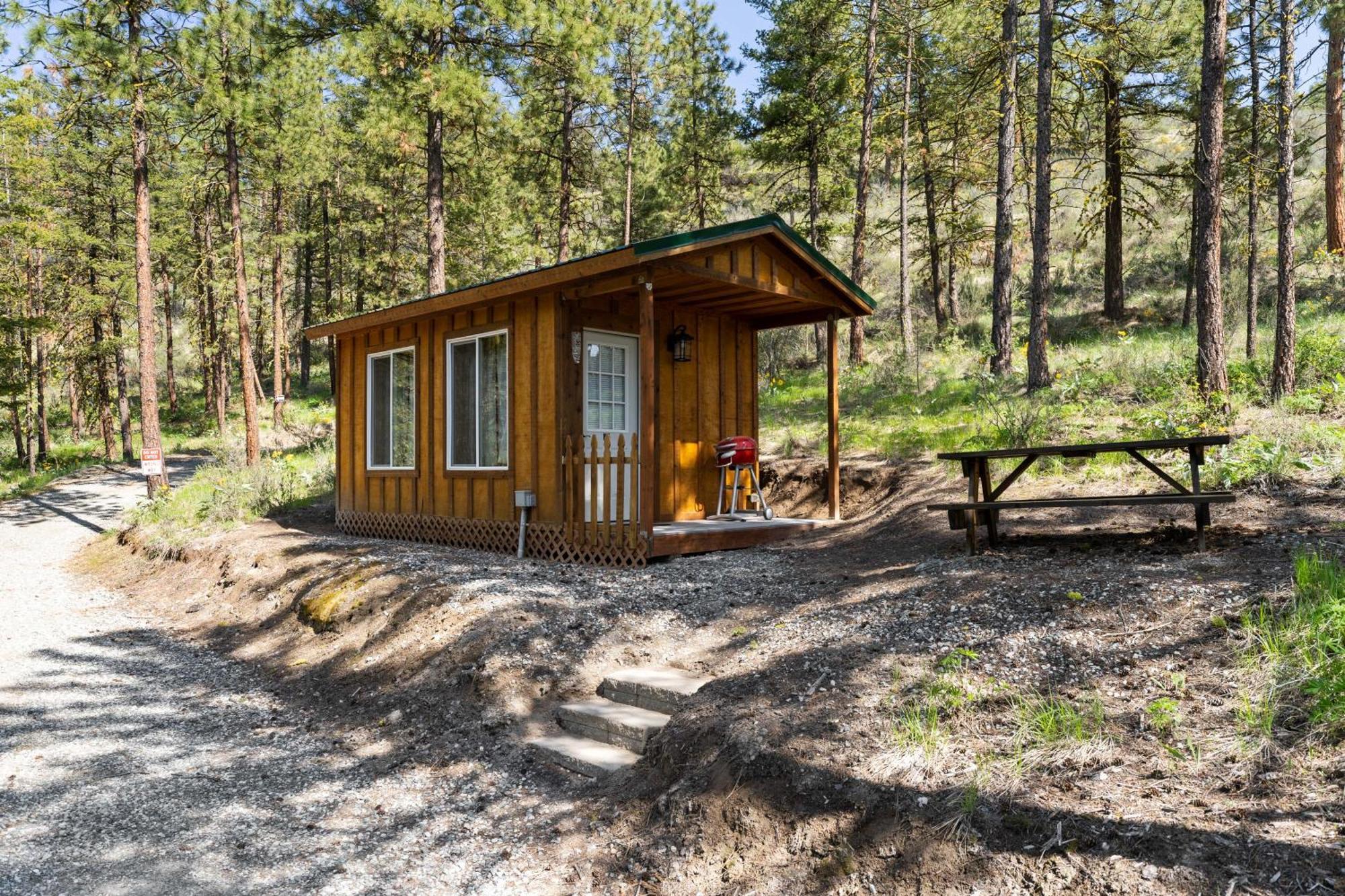 Echo Valley Resort + Cabins Manson Экстерьер фото