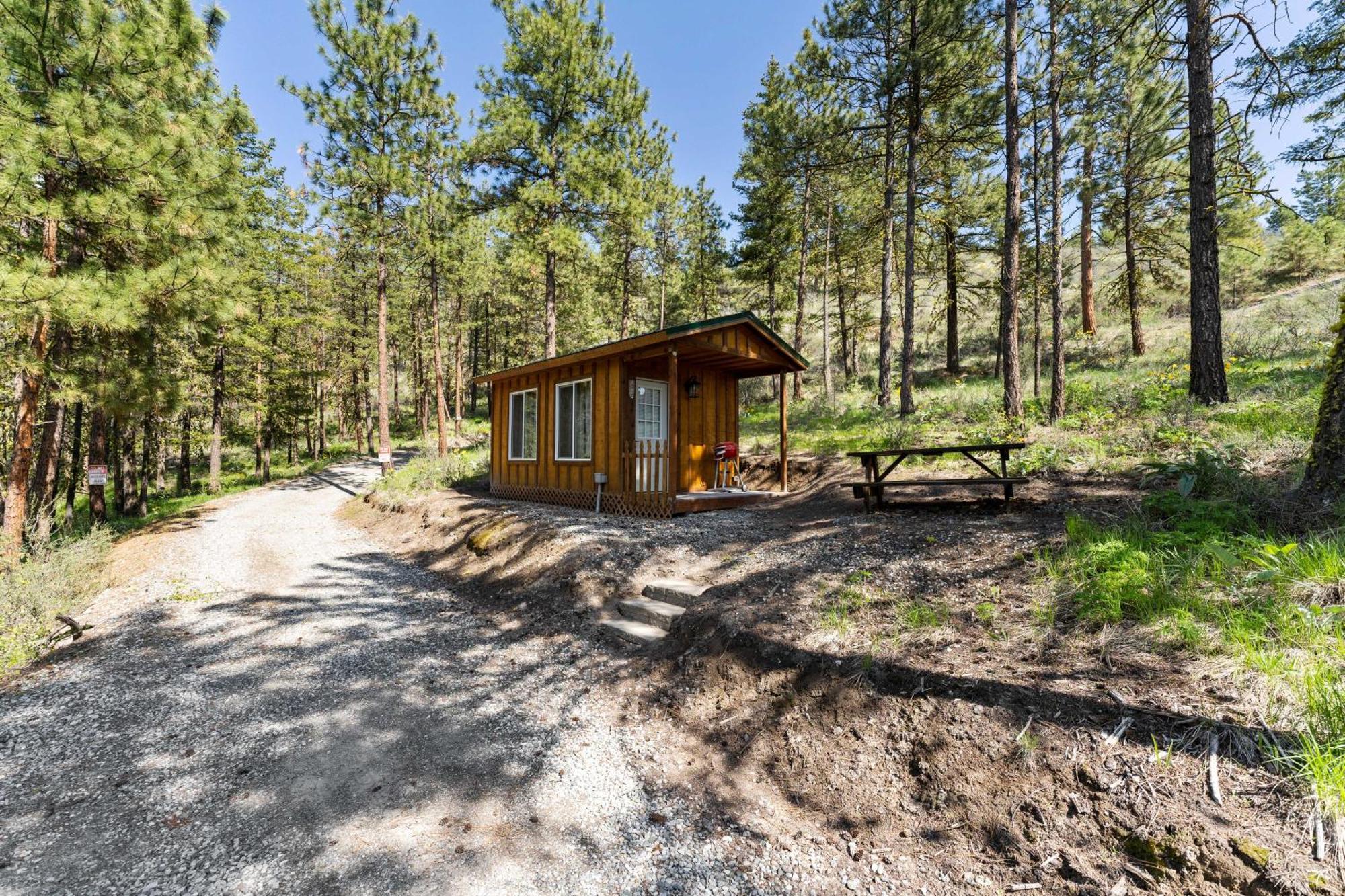 Echo Valley Resort + Cabins Manson Экстерьер фото