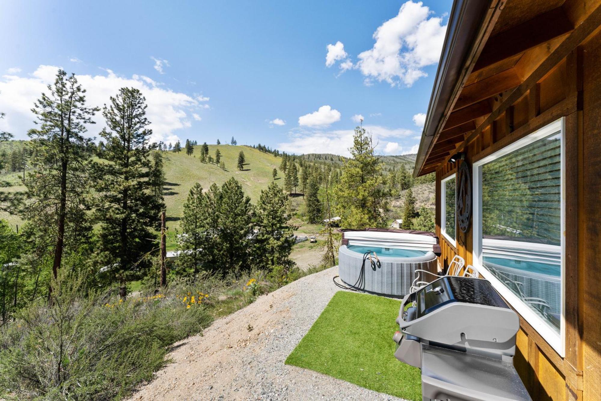 Echo Valley Resort + Cabins Manson Экстерьер фото