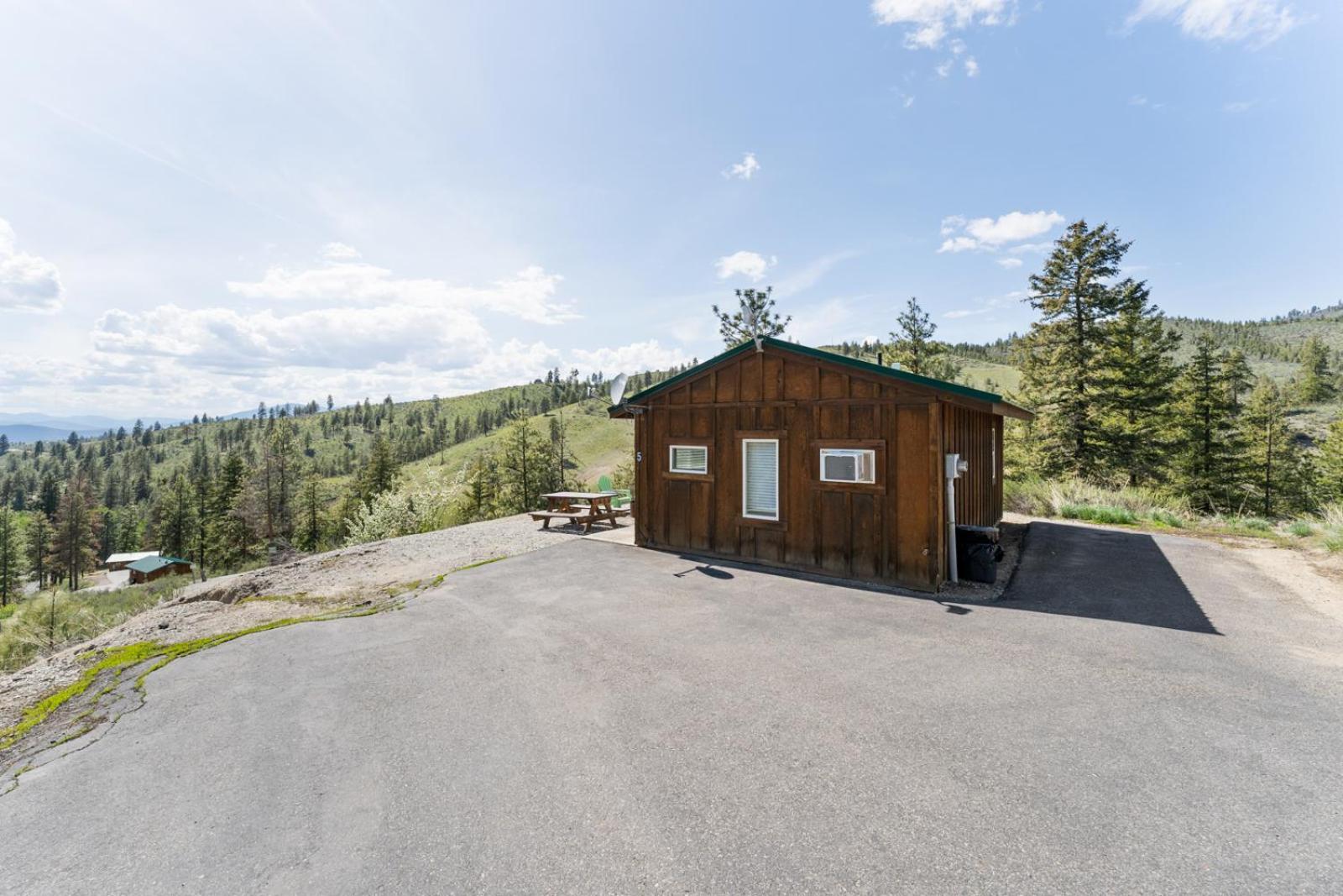 Echo Valley Resort + Cabins Manson Экстерьер фото