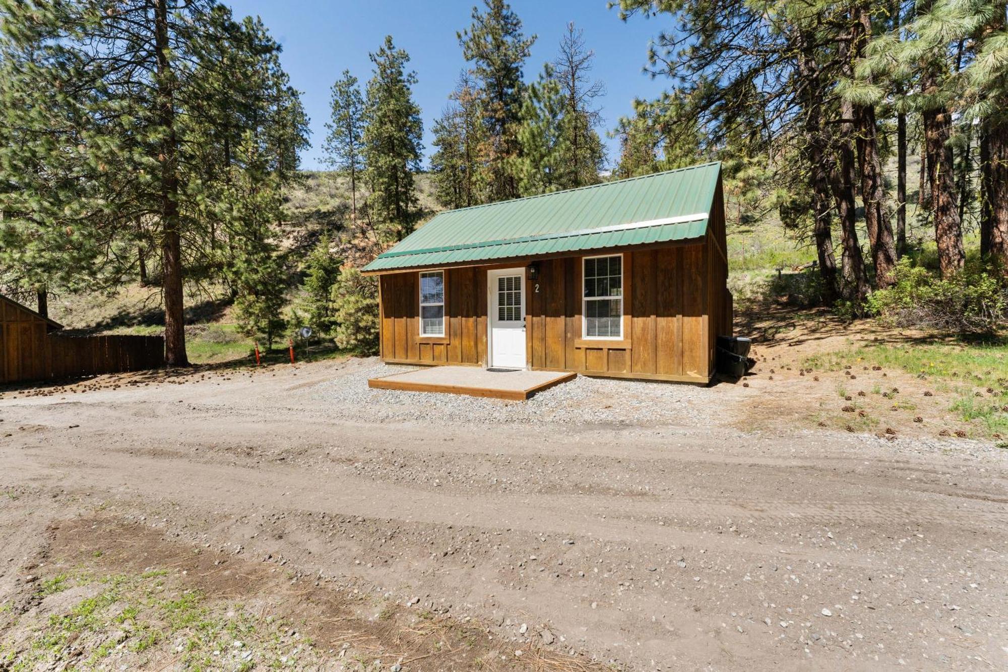 Echo Valley Resort + Cabins Manson Экстерьер фото