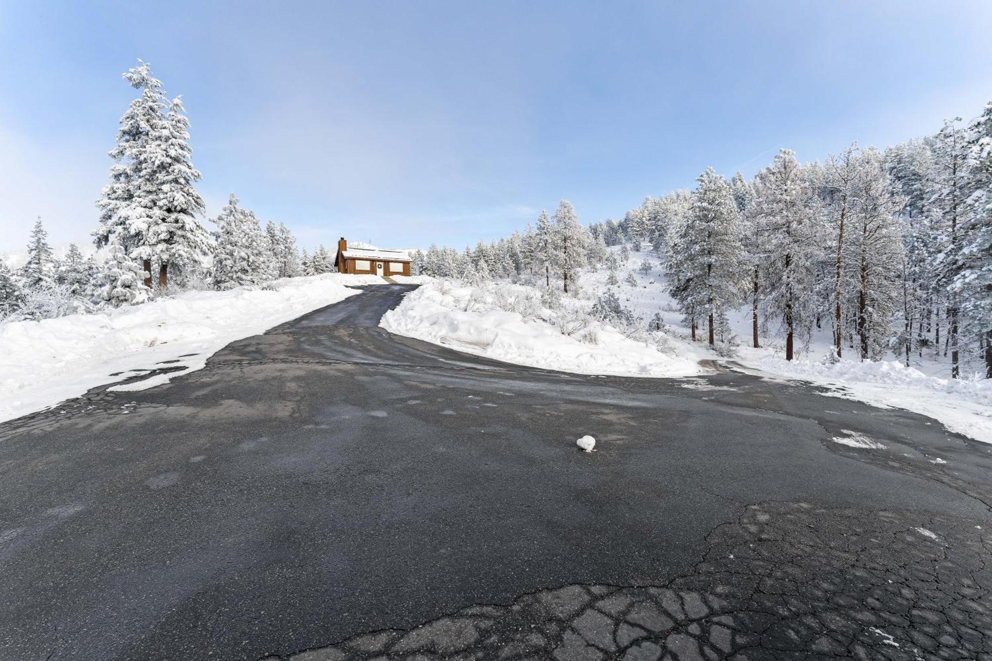 Echo Valley Resort + Cabins Manson Экстерьер фото
